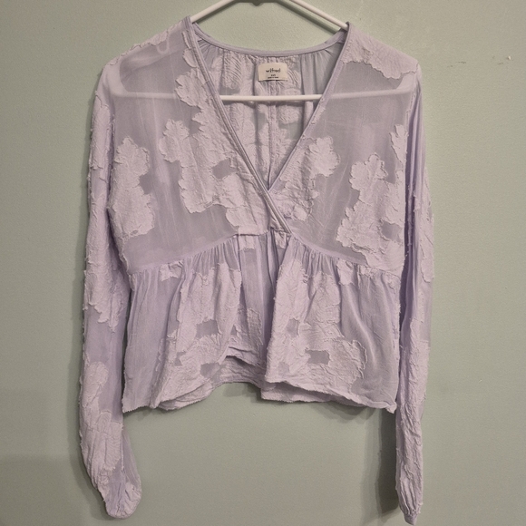 Wilfred Aritzia Women's Boho Purple Floral Sheer Cropped Blouse Size XXS-S - Picture 2 of 6